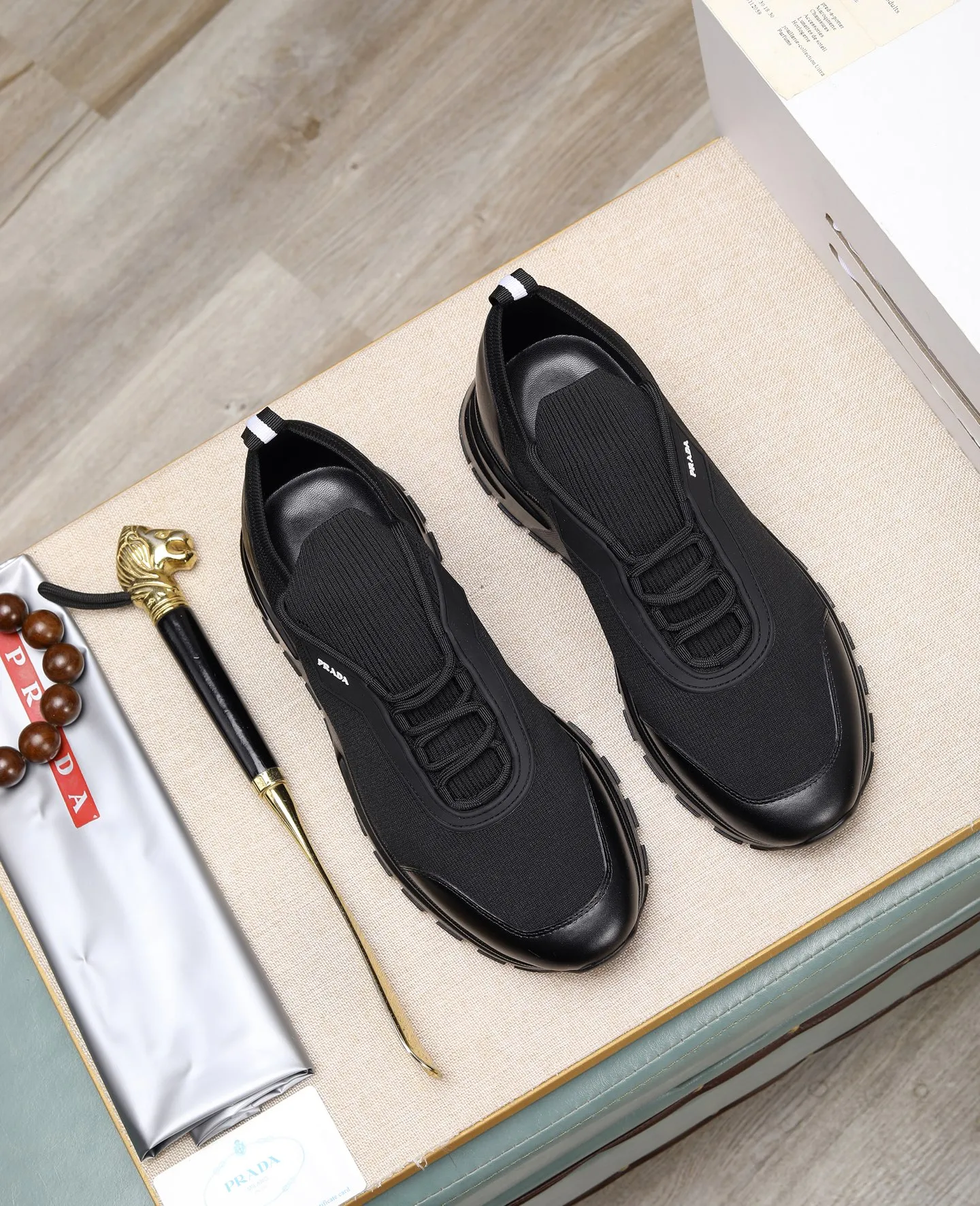 Men's clothing and shoes 💰500 👑👑The latest model of high-quality PRADA men's shoes on the Hong Kong purchasing agency official website has been launched in 1:1 copy, synchronized with Hong Kong counters, and on the same catwalk; all made of breathable fly weave ➕Imported breathable fabrics with cowhide lining, 🍡🍡The original 1:1 non-slip and wear-resistant; comfortable on the feet, attractive style, fine workmanship, and simple and neat shoe trees, showing the courage and toughness of men, 👍 Code number 38 to 45